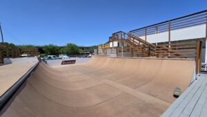 4dwn © emi on Google Maps