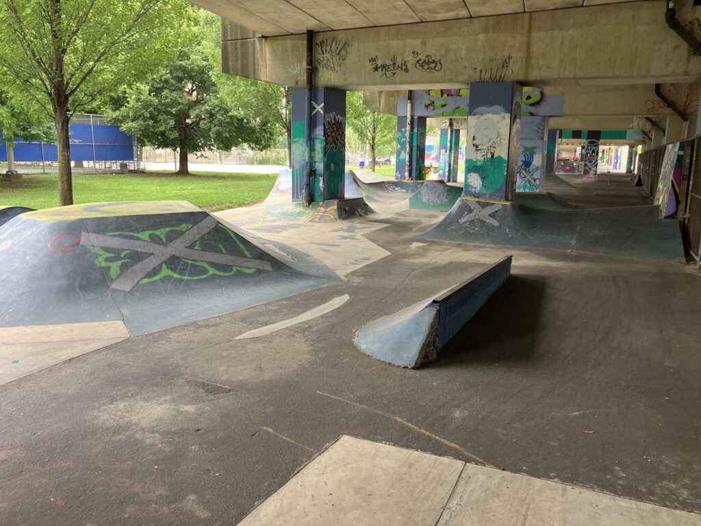 9th Street & Poplar Diy Skate Park © Vasiliy Volkov on Google Maps