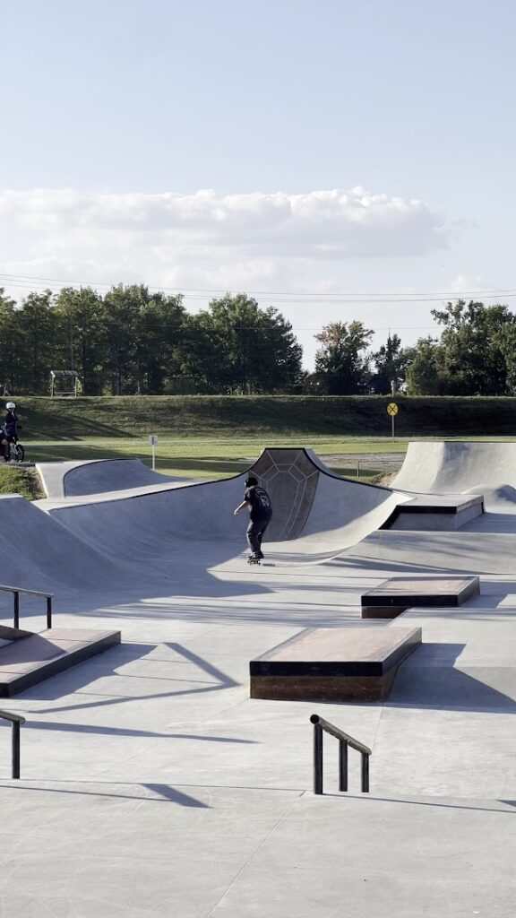 Batesville Skatepark & Outdoor Adventure © Learning Lights on Google Maps