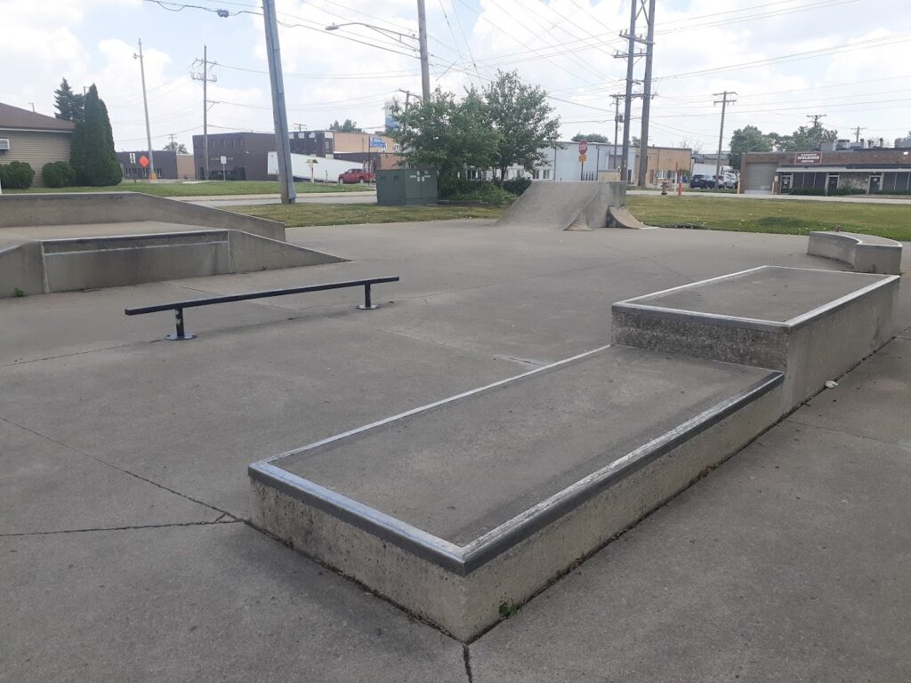 Bensenville Skate Park A.k.a Bville © Francisco Ramirez on Google Maps