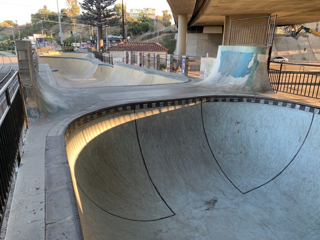 Channel Street Skatepark (diy) © Vasiliy Volkov on Google Maps