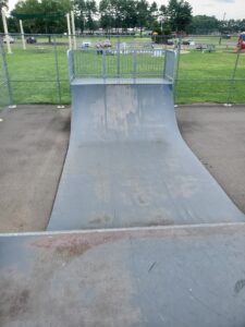 Cromwell Skatepark © Jeremy Whitney on Google Maps