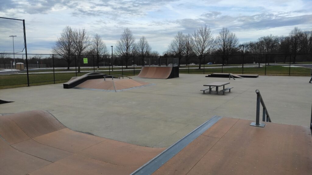 Drake Sports Skate Park © Wes Karsen on Google Maps
