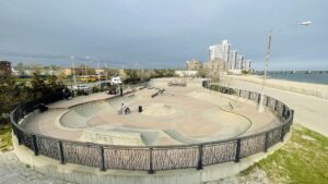 Far Rockaway Skate Park © Iván Zaruma Remache on Google Maps