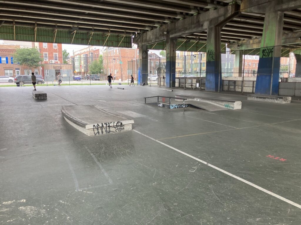 Front Street Skatepark (under Freeway) © Vasiliy Volkov on Google Maps
