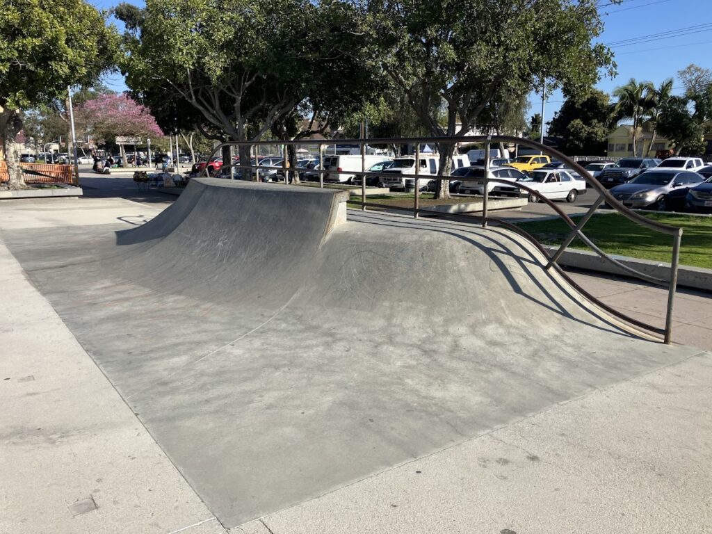 Gilbert Lindsay Skatepark © Vasiliy Volkov on Google Maps