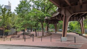 Gotham Park © Josua Krause (Joschi) on Google Maps