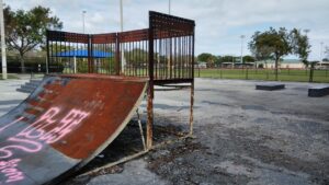 Hollywood West Skate Park © Justin on Google Maps