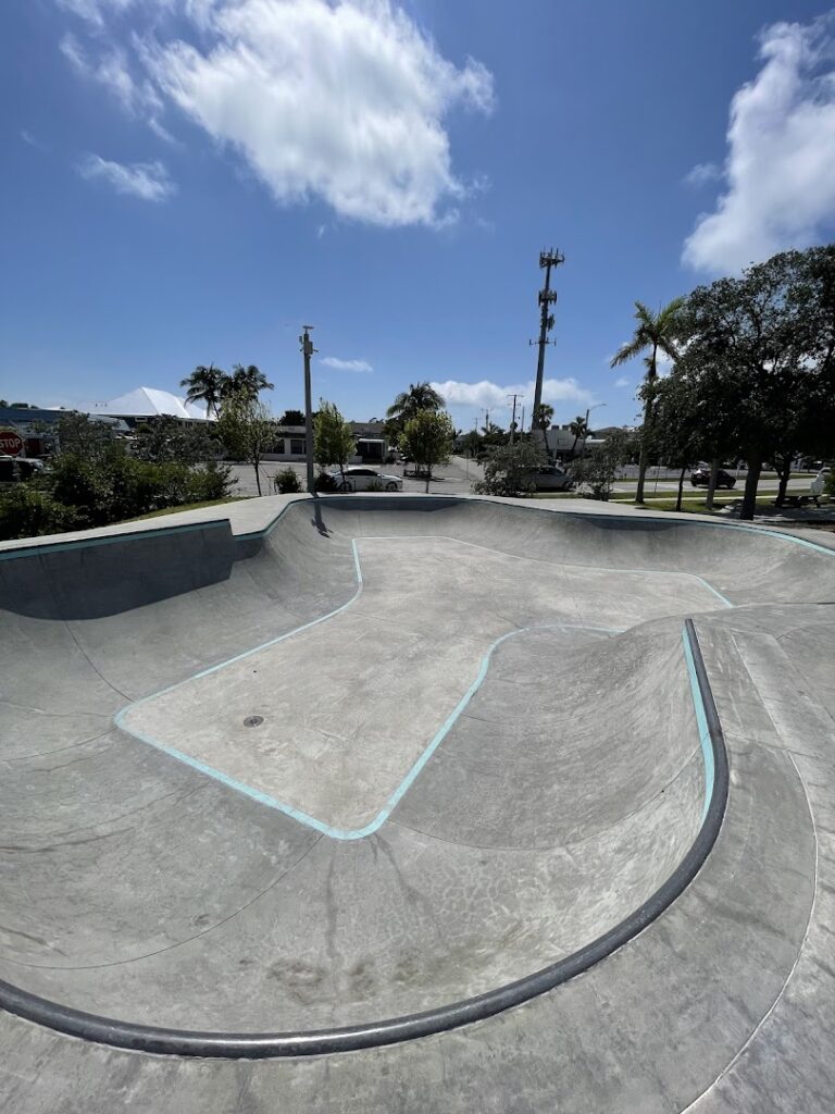 Holmes Beach Skate Park © Michael Dalton on Google Maps