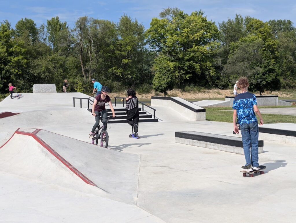 Kendallville Skate Park © Vito Bishop on Google Maps