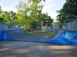 Kingsland Skatepark © Phil3636 on Google Maps