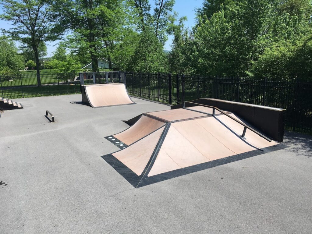 Lewisburg Skate Park © H Rodriguez on Google Maps