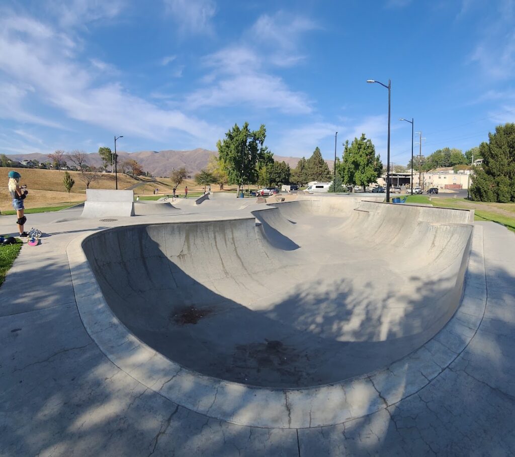 Mountain Dew Skate Park © Tom A on Google Maps