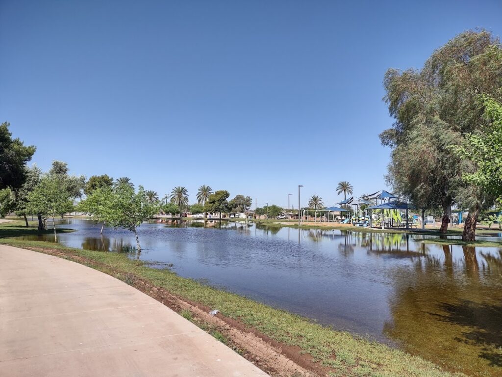 Nueve Park © Dominic Allen on Google Maps