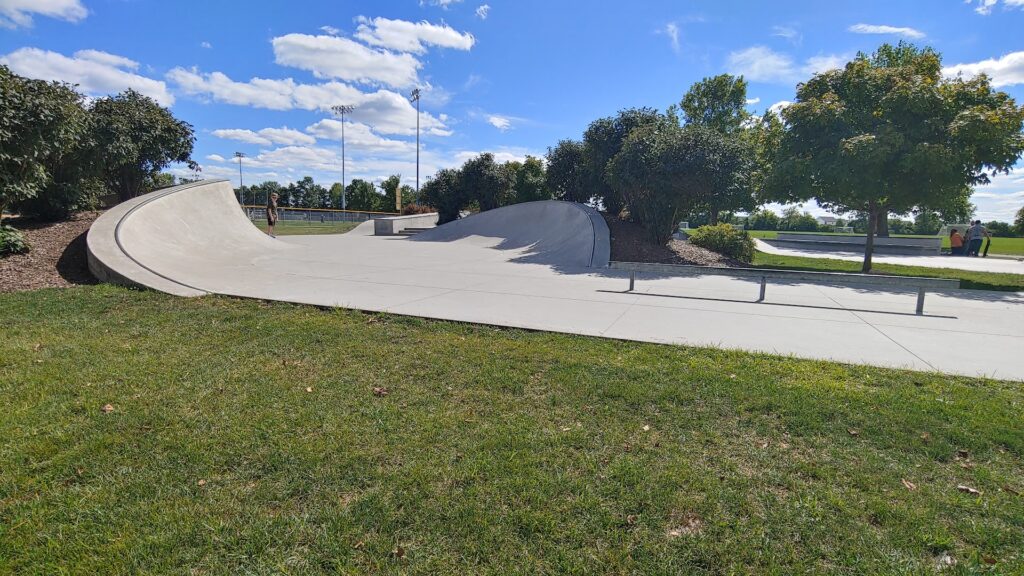 Pacesetter Skate Park © Warren Thomas on Google Maps