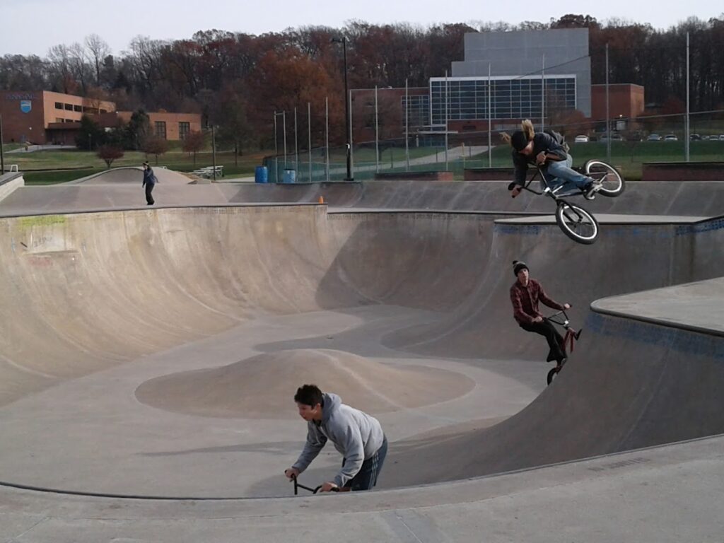 Reid Menzer Memorial Skatepark © Elizabeth Eaves on Google Maps