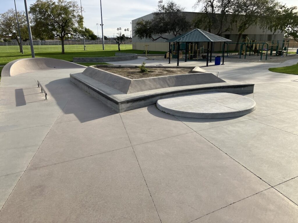 Rowley Park Skate Plaza © Vasiliy Volkov on Google Maps