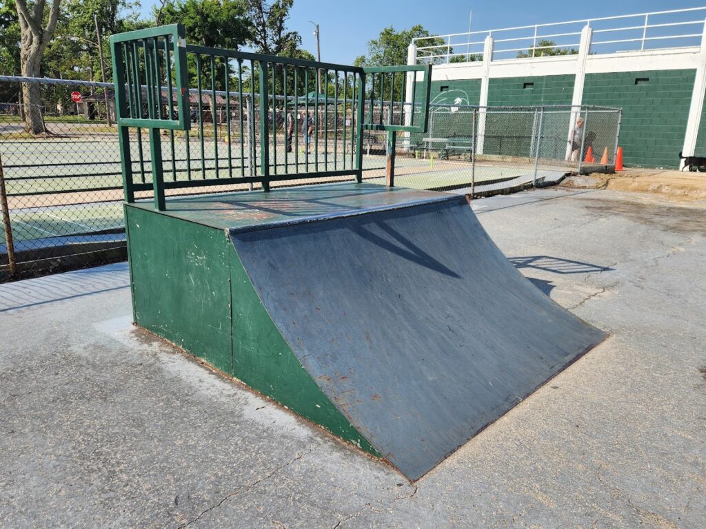 Skate Park © Dean Hatton on Google Maps