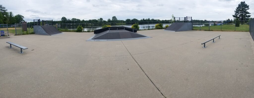 Skate Zone © Greg Van Handel on Google Maps