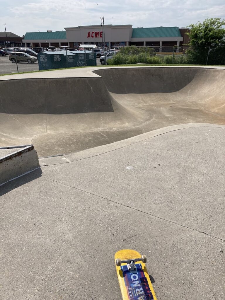 Delaware Ave Skatepark © Theotime Nelisse on Google Maps