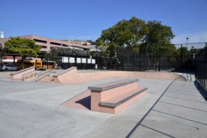 Van Cortlandt Skate Park © Van Cortlandt Skate Park on Google Maps