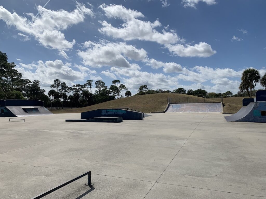 Veterans Park Skate Park © Habitus Exile on Google Maps
