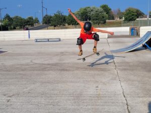 Apple Valley Skatepark © Nicki Loduha on Google Maps