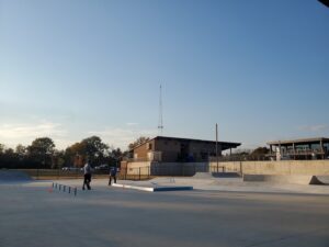 Brentwood Family Ymca Skatepark © Rebecca Emery on Google Maps