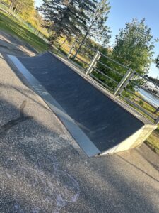 Chisholm Skateboard Park © skater broski on Google Maps