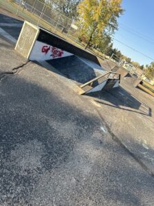 Chisholm Skateboard Park © skater broski on Google Maps