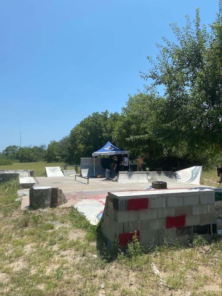 Garvey Diy Skatepark © gavin armstrong on Google Maps