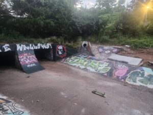 Knoxville Diy Skatepark