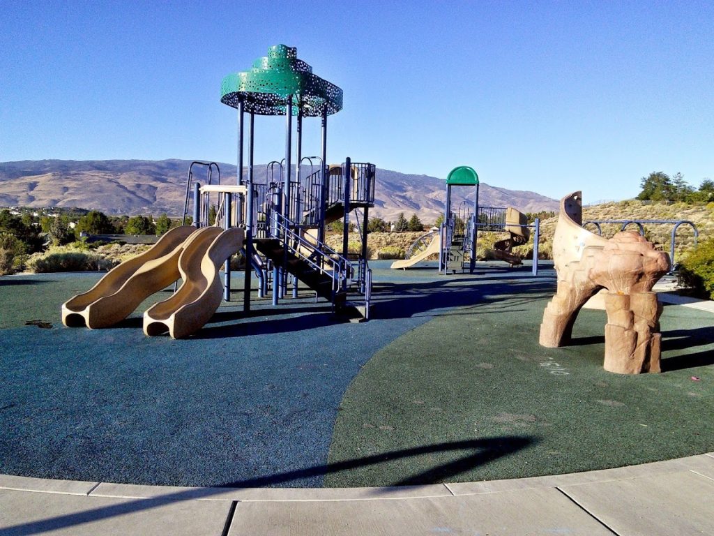Las Brisas Park © Ladislav Solin on Google Maps