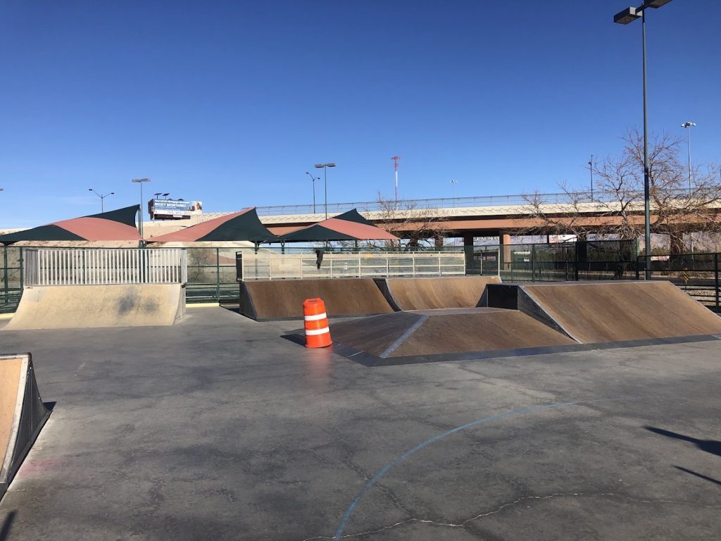 Mountain Ridge Skatepark. © Rob M. on Google Maps