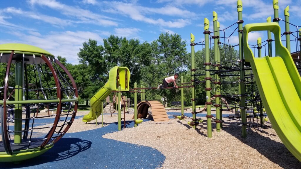 Ojibway Park © Ziggy's Play on Google Maps