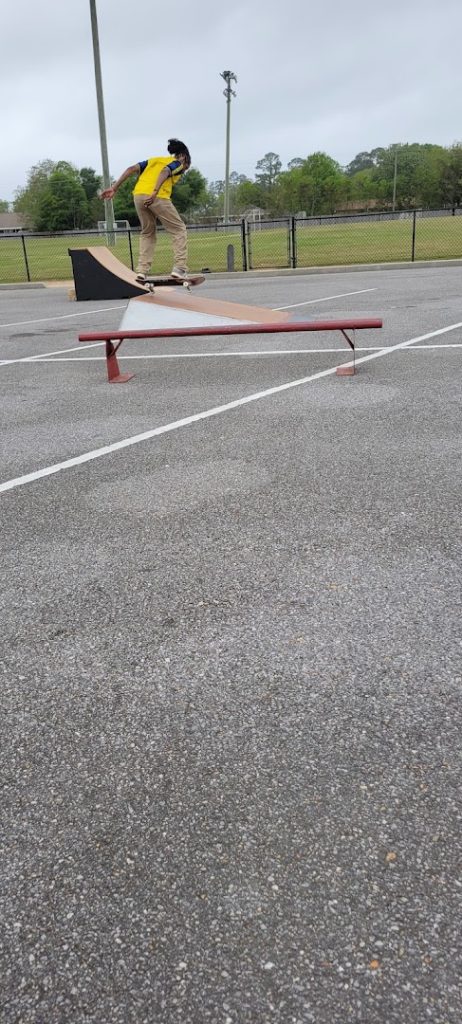 St. Martin Diy Skatepark © Mike Desporte on Google Maps