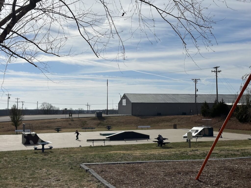 St. Robert Rotary Club Skate Park © Tyler Christiansen on Google Maps
