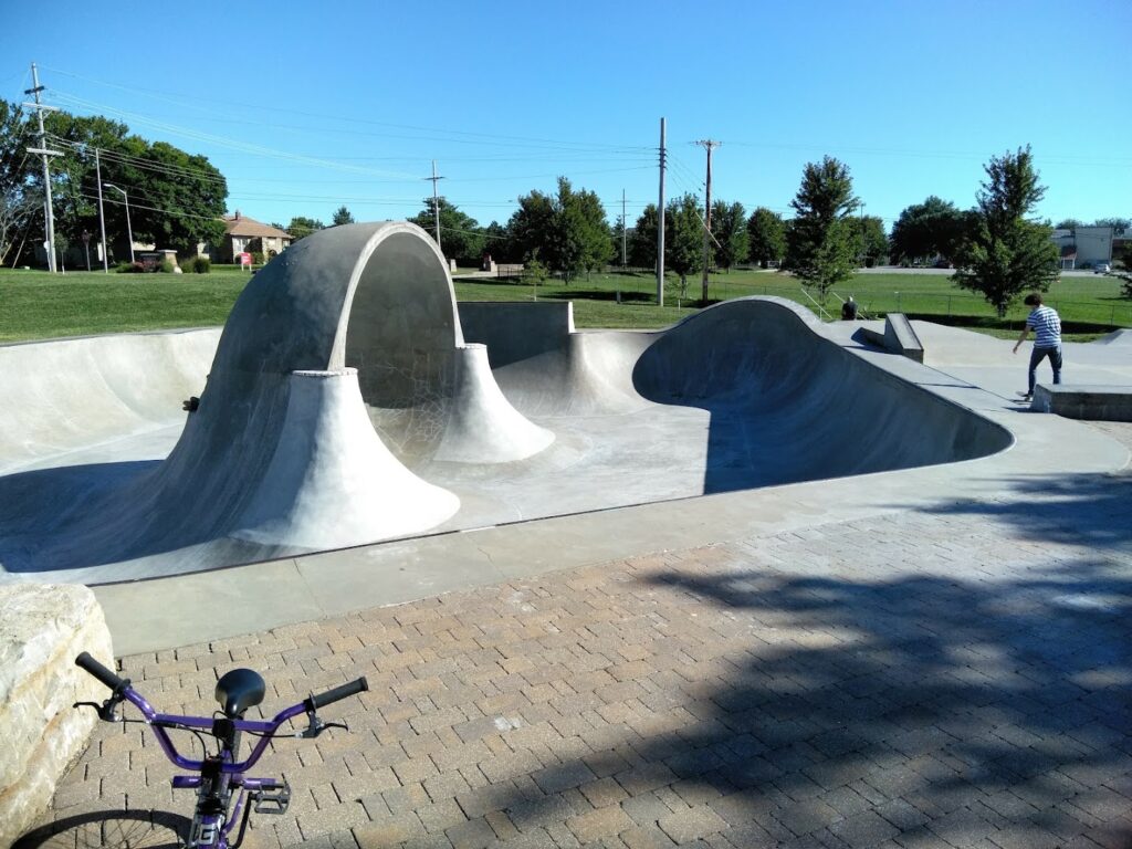 Swarner Skate Park © Brad Shepherd Sr. (BigPoppaDotte) on Google Maps