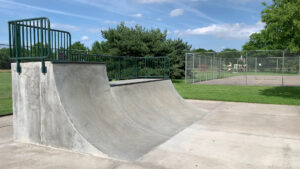 Tierra Briarhurst Park © John Potter on Google Maps