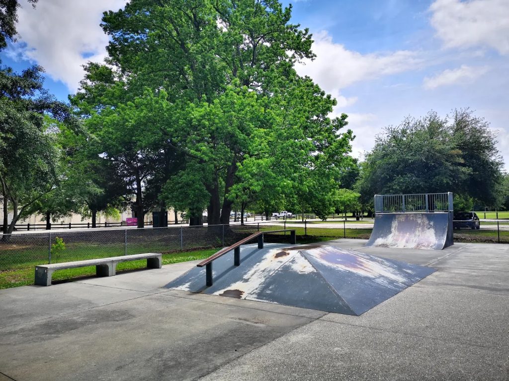 Ackerman Park Skatepark © Phil3636 on Google Maps