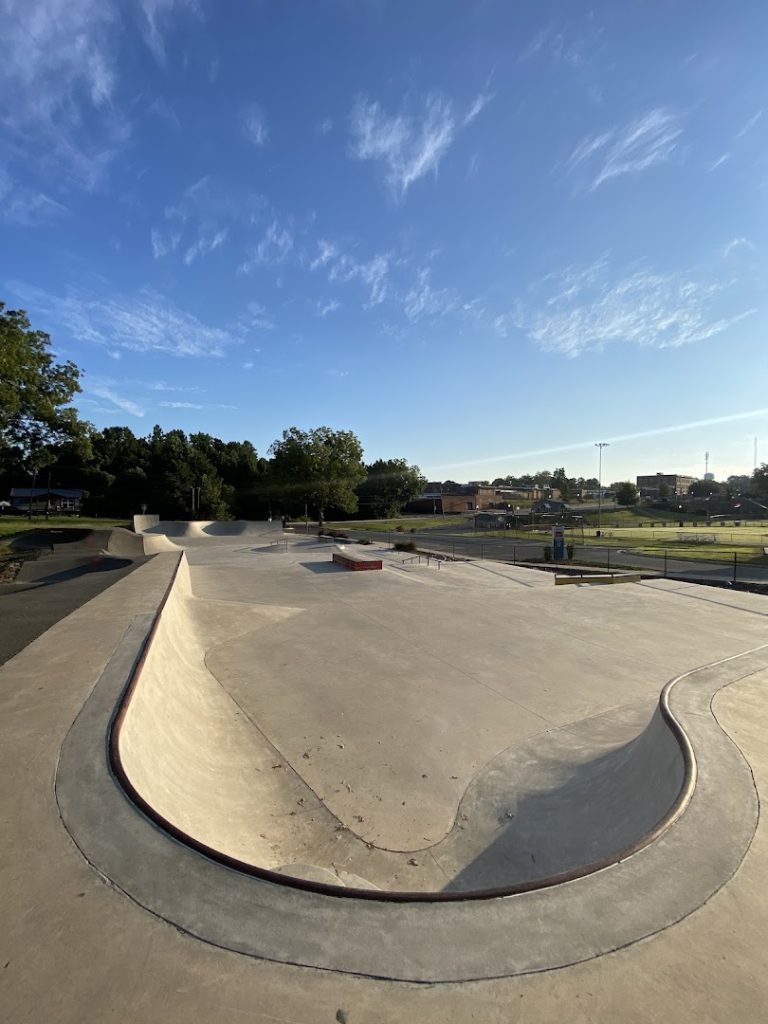 Capel Park & Skate Street Skatepark © Mo_t1co 506 on Google Maps